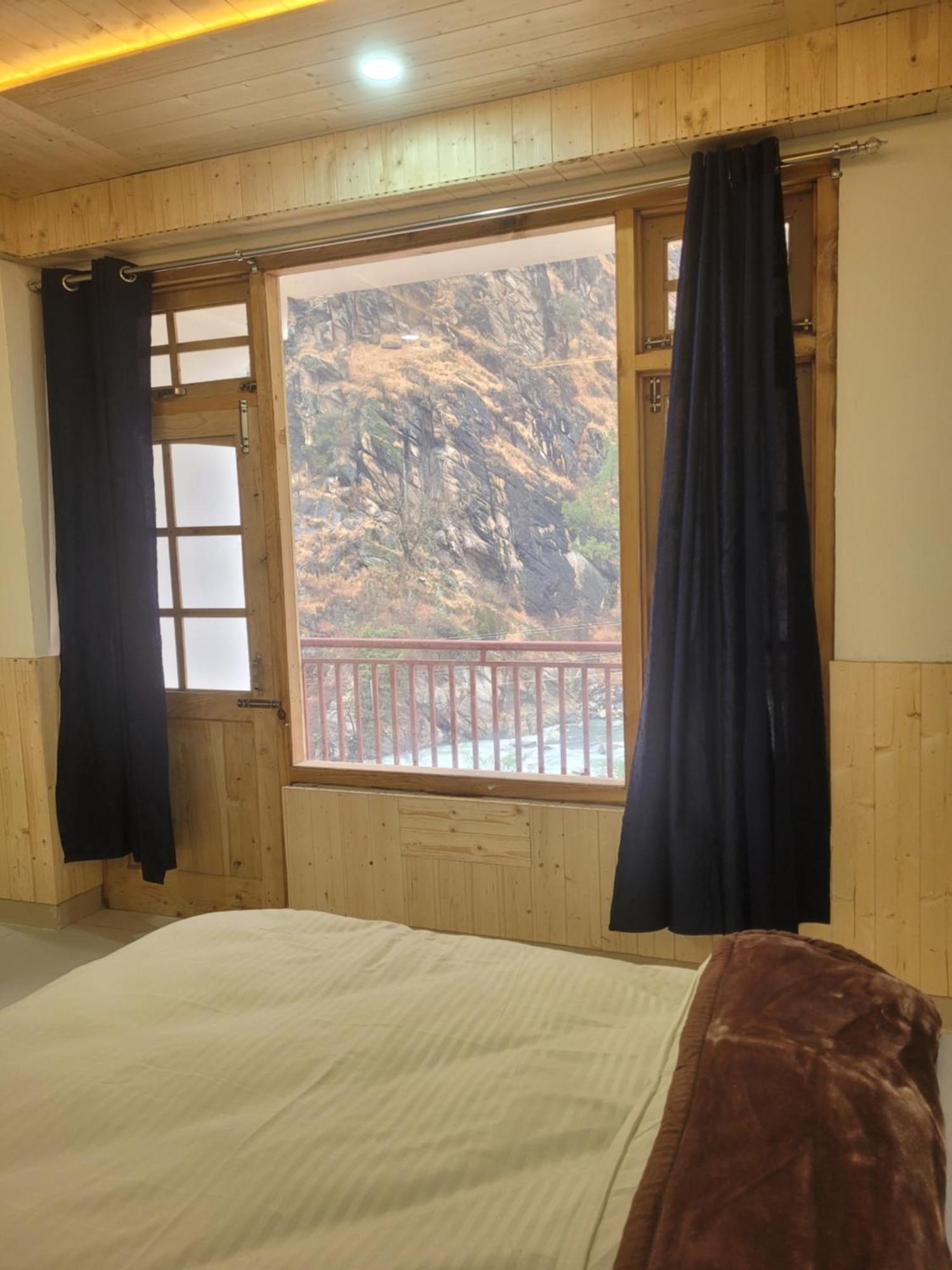 Whoopers Hostel Kasol Exterior foto